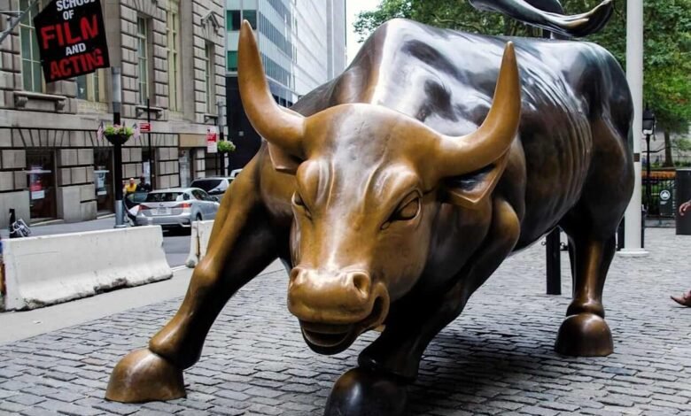 Stocks Rally and Bond Yields Fall on Fed Rate Cut.jpeg