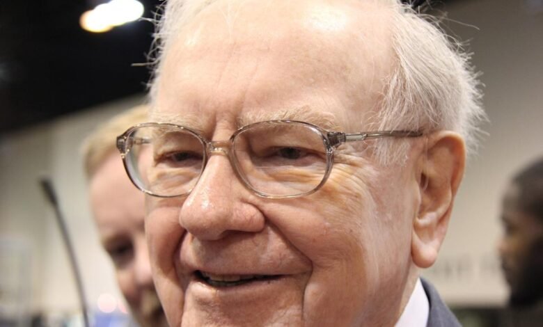 These 2 Warren Buffett Stocks Could Beat the Market in.jpeg