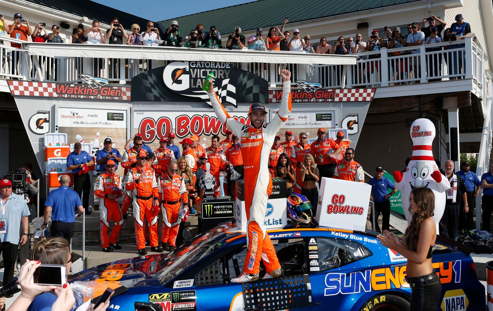 Chase Elliott celebrates at Watkins Glen International in 2018. Source: Imagn