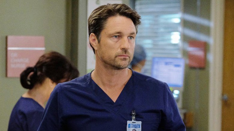 Nathan in the Blue Clamp in the hospital on Grace Anatomy