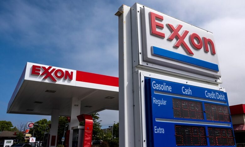 1759303291 Exxon Mobil to cut 2000 jobs in global workforce restructuring.jpg