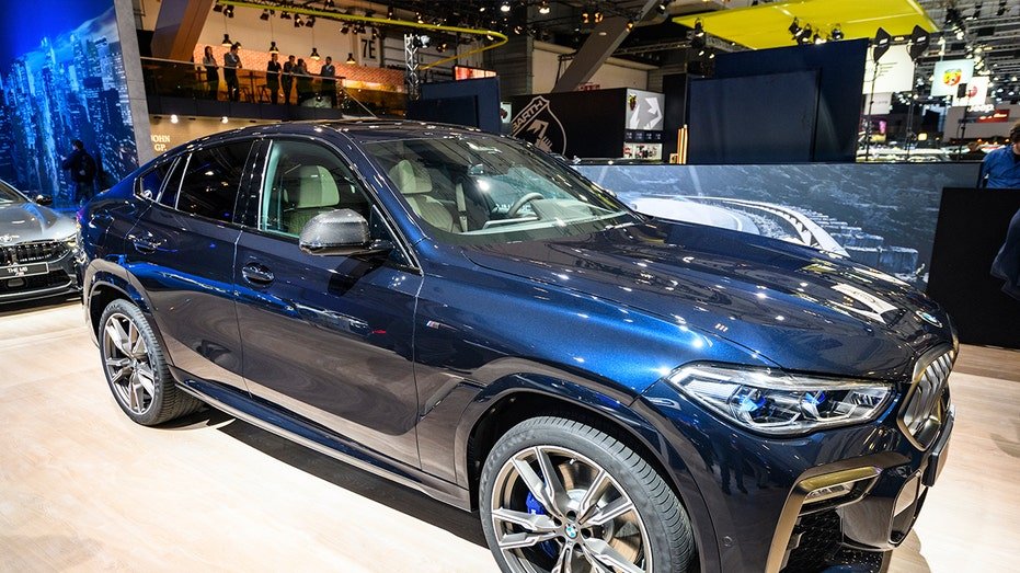 BMW X6 Blue Show