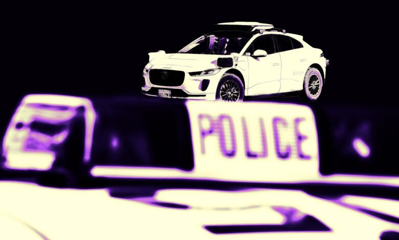 1759460883 Police Pull Over Waymo to Check for Drunk Driving.jpg