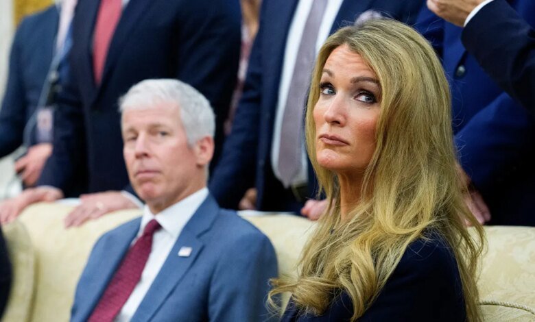 1759501305 Furloughed SBA employees set up out of office shutdown emails.jpg