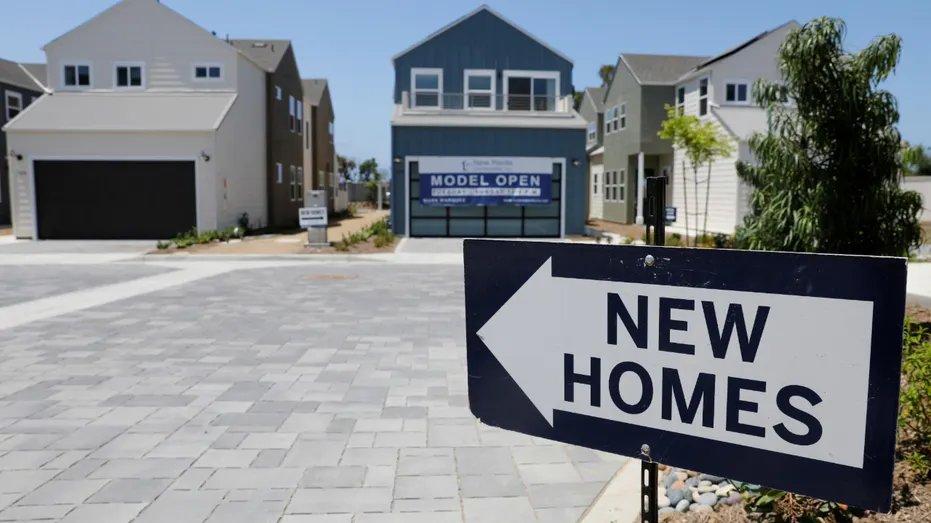 New houses for sale in Encinitas, California.