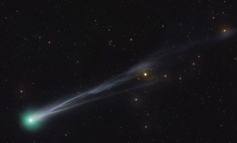 1759740291 Two Newly Discovered Comets Will Streak Across the Skies This.jpg