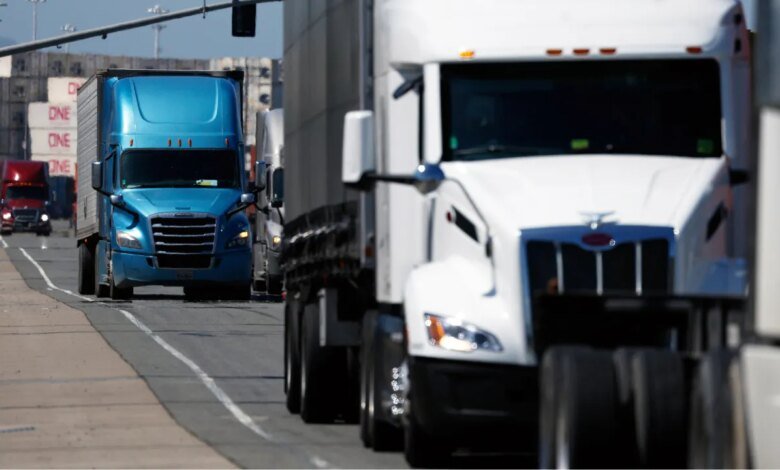 1759808345 Trump announces 25 tariff on foreign made medium and heavy duty trucks.jpg