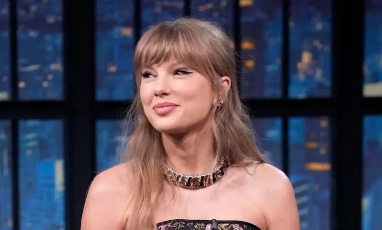 1760062470 Taylor Swift Stuns on Seth Meyers With Longer Hair in.webp