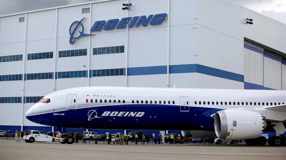 Boeing 787-10