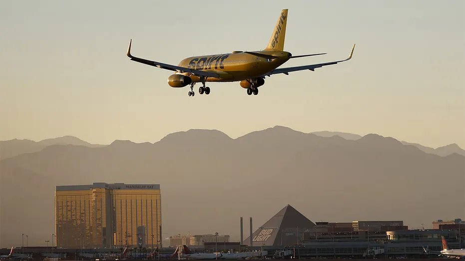 Spirit Airlines plane landing