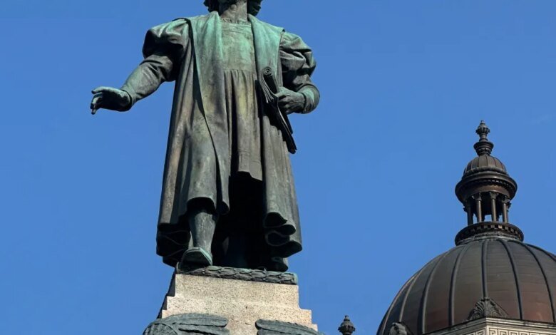 1760211674 Beyond insulting Syracuses offer to erect a Hiawatha statue instead.jpg