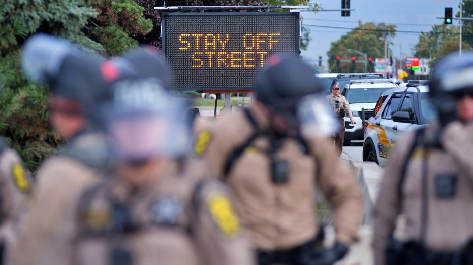 Protests target federal ICE operations in Chicago
