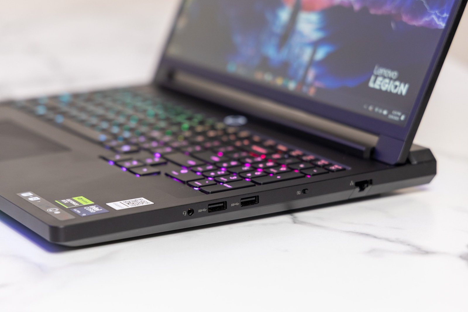 Lenovo Legion Pro 7i 04 review