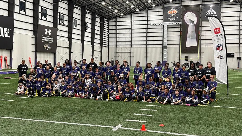 NFL FLAG Clinic for Kids with Kyle Hamilton