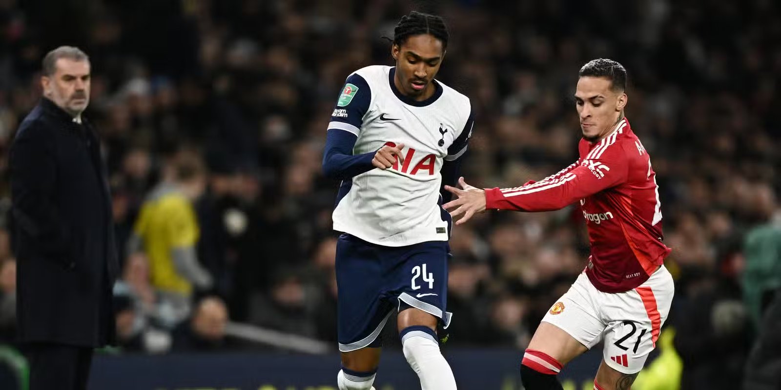Find-Spence-Spurs-Man-United