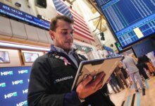 1760653849 US stocks fall as midsized bank earnings worry traders about.jpg