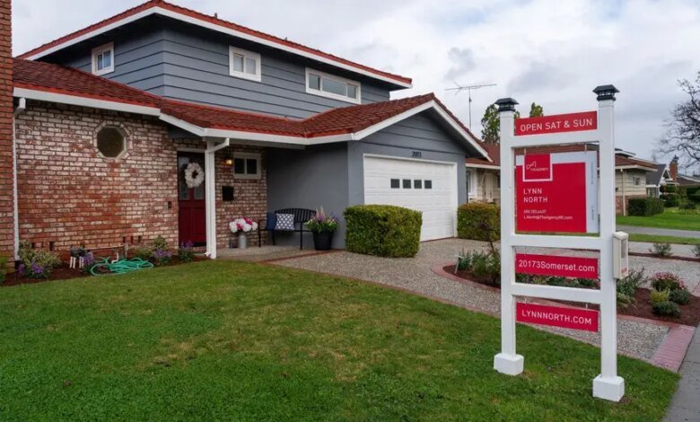 1760679639 Mortgage rates fall to 627 Freddie Mac.jpg