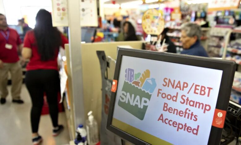 1761674381 Walmart Amazon and Kroger offer grocery discounts for SNAP users.jpg