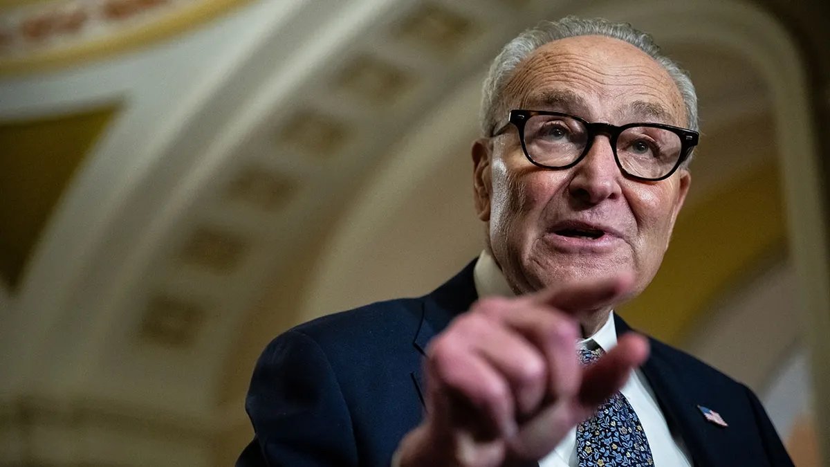 Senate minority leader Chuck Schumer, dn.y. Speaking to the correspondents.