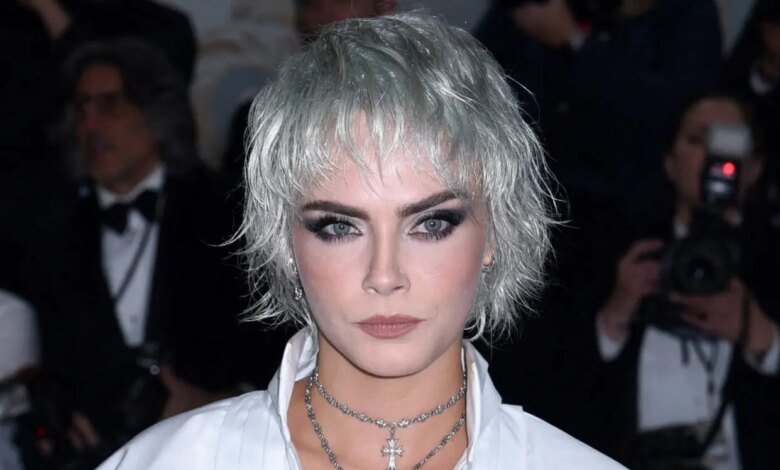 Supermodel Fumes As Shes Forced To Wait In Line At.jpeg
