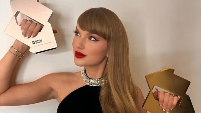 Taylor Swifts new album smashes sales records in first week.jpg