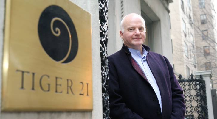 Ultra rich Americans ditching stocks and real estate says investing legend.jpeg