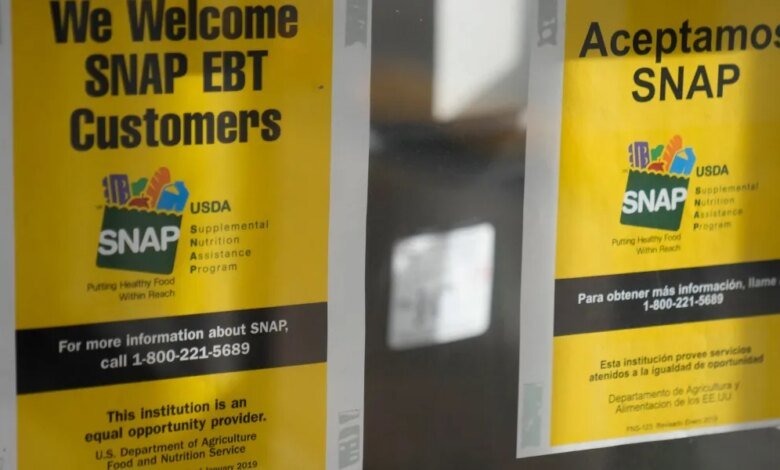 1762021274 Uncertainty over federal food aid deepens as the shutdown fight.jpg