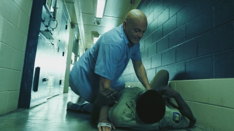 A fight in the cell, Block 99, 2017