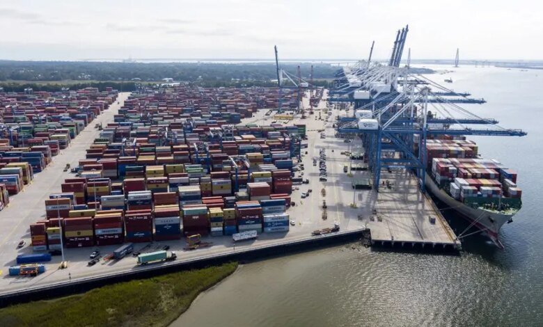 1762365860 Supreme Court hears Trump tariff case with billions in revenue.jpg