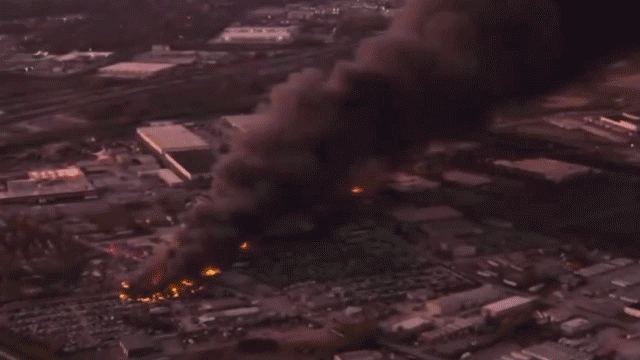 1762595601 UPS FedEx ground MD 11 fleet after 14 killed in Louisville.gif