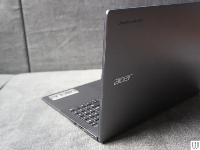 Image may contain: computer, electronics, laptop and pc