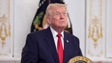 1764426668 Trump says airlines should consider the airspace above Venezuela closed.jpg