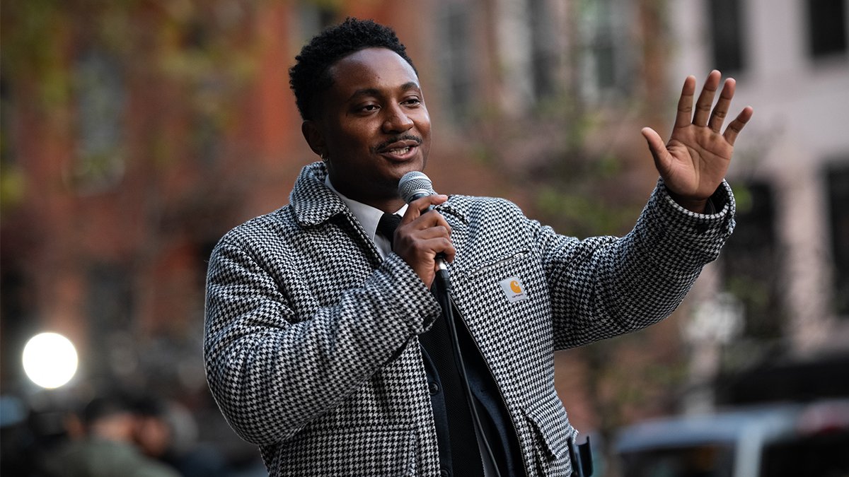 Chi Osei speaks in Brooklyn