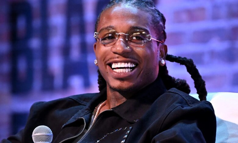 Jacquees Flexes Platinum Plaques After Mario Debates His Vocals.jpg