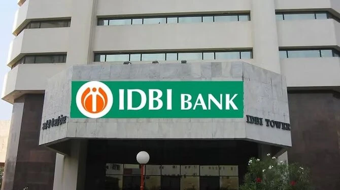 Kotak Mahindra Bank seen as frontrunner in IDBI Bank sale.webp