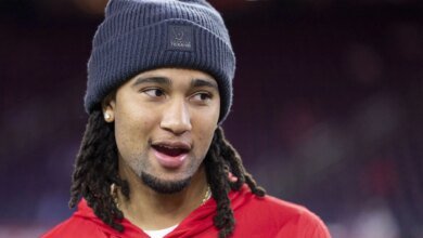 NFL fans react as CJ Stroud returns from concussion protocol.jpg