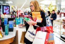 1764662030 Black Friday holiday shopping hits record spending as Trump advisor.jpg