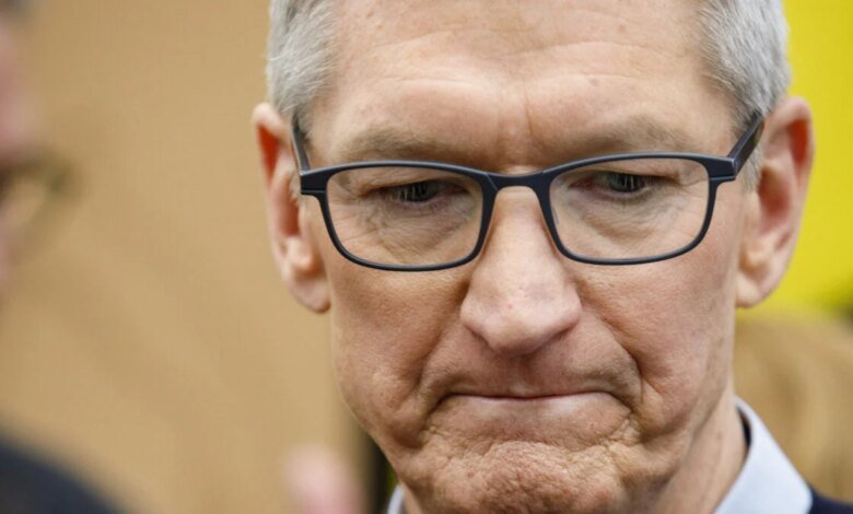 1765090330 Apple Is Hemorrhaging Vice Presidents.jpg