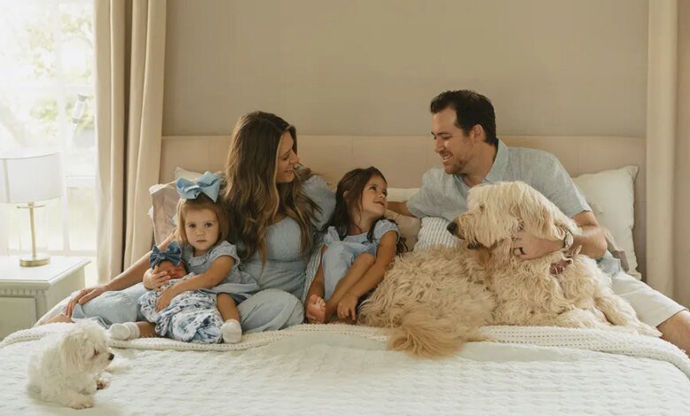 1765753912 Nursing mother alleges restaurant owner confronted her despite legal protections.jpg