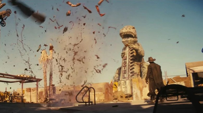 The ghoul stares at Dinky in Fallout