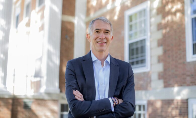 1766246841 Dartmouth professor says hes surprised just how scared his Gen.jpg