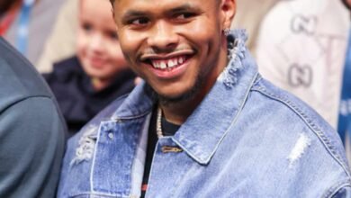 Bradley Praises Shakur But Fans Want Action On PPV.jpg