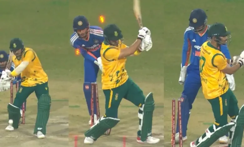 IND vs SA WATCH Varun Chakaravarthy castles Reeza Hendricks with.webp.webp