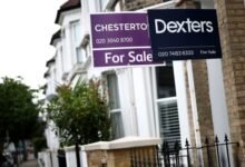 UK property asking prices down 2000 from a year ago.jpg